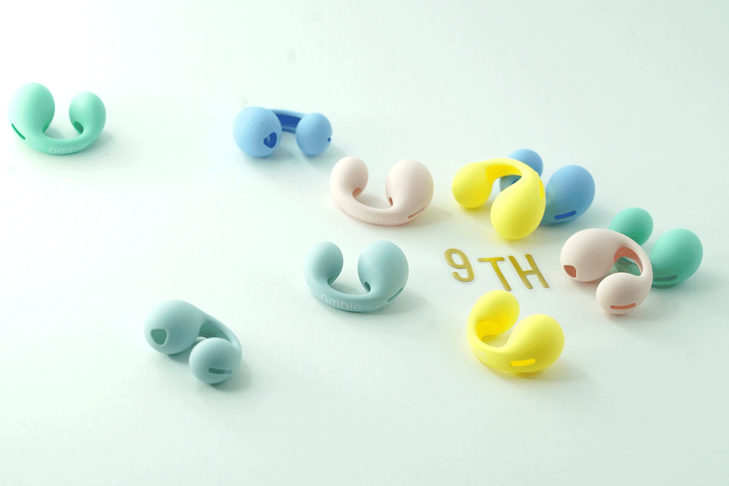 ambie 9th Anniversary｜耳をふさがないイヤーカフイヤホンambie公式