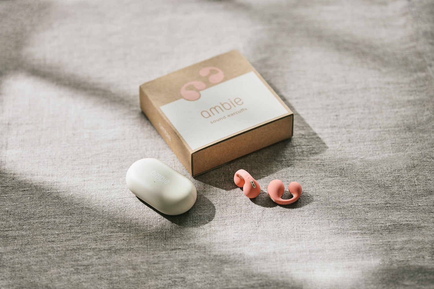 ambie sound earcuffs AM-TW02 Flamingo × Beige