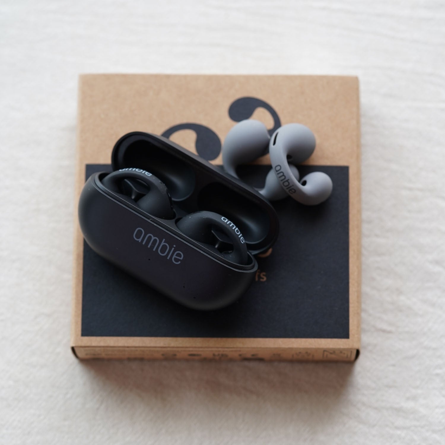 ambie sound earcuffs AM-TW02スターターセット