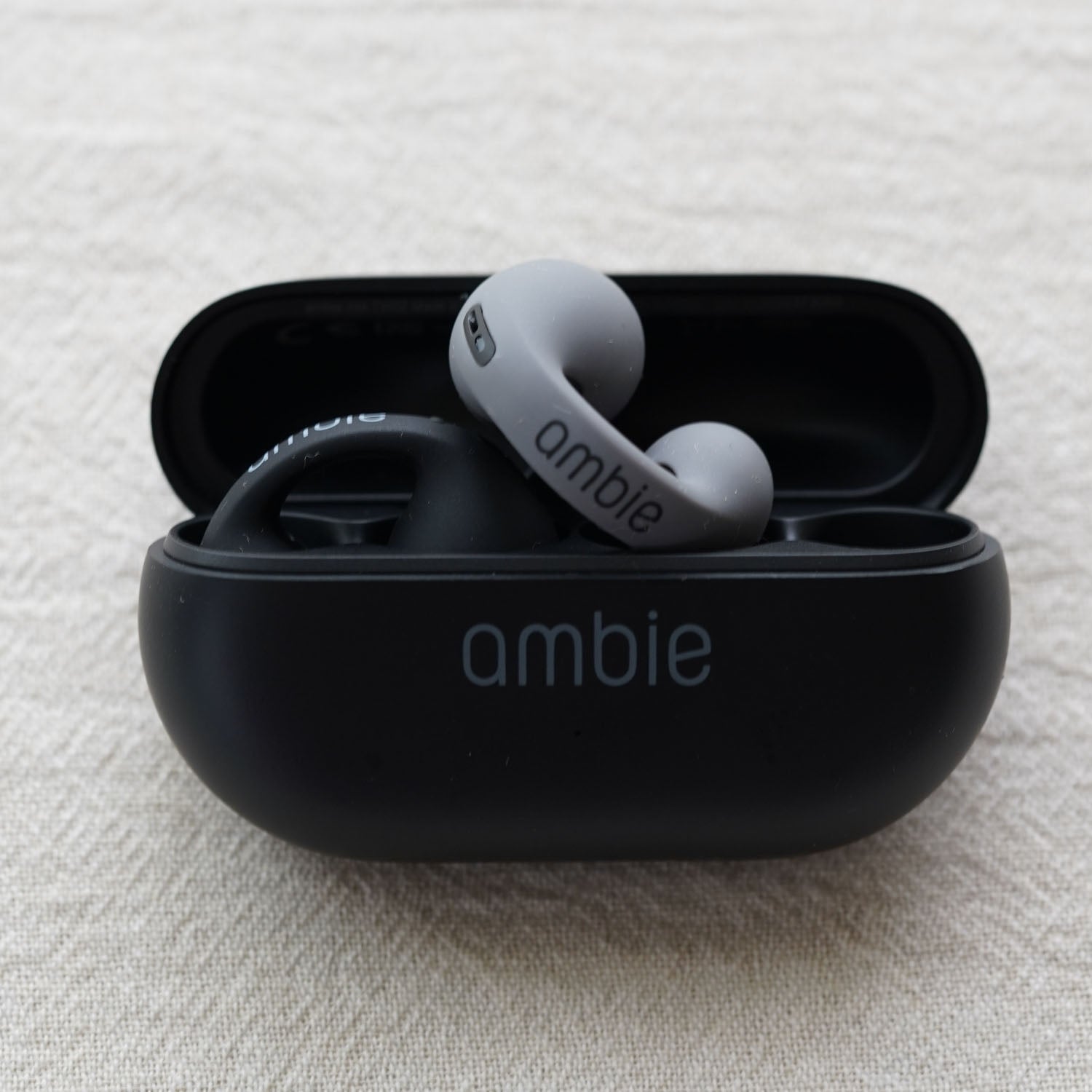 ambie sound earcuffs AM-TW02スターターセット
