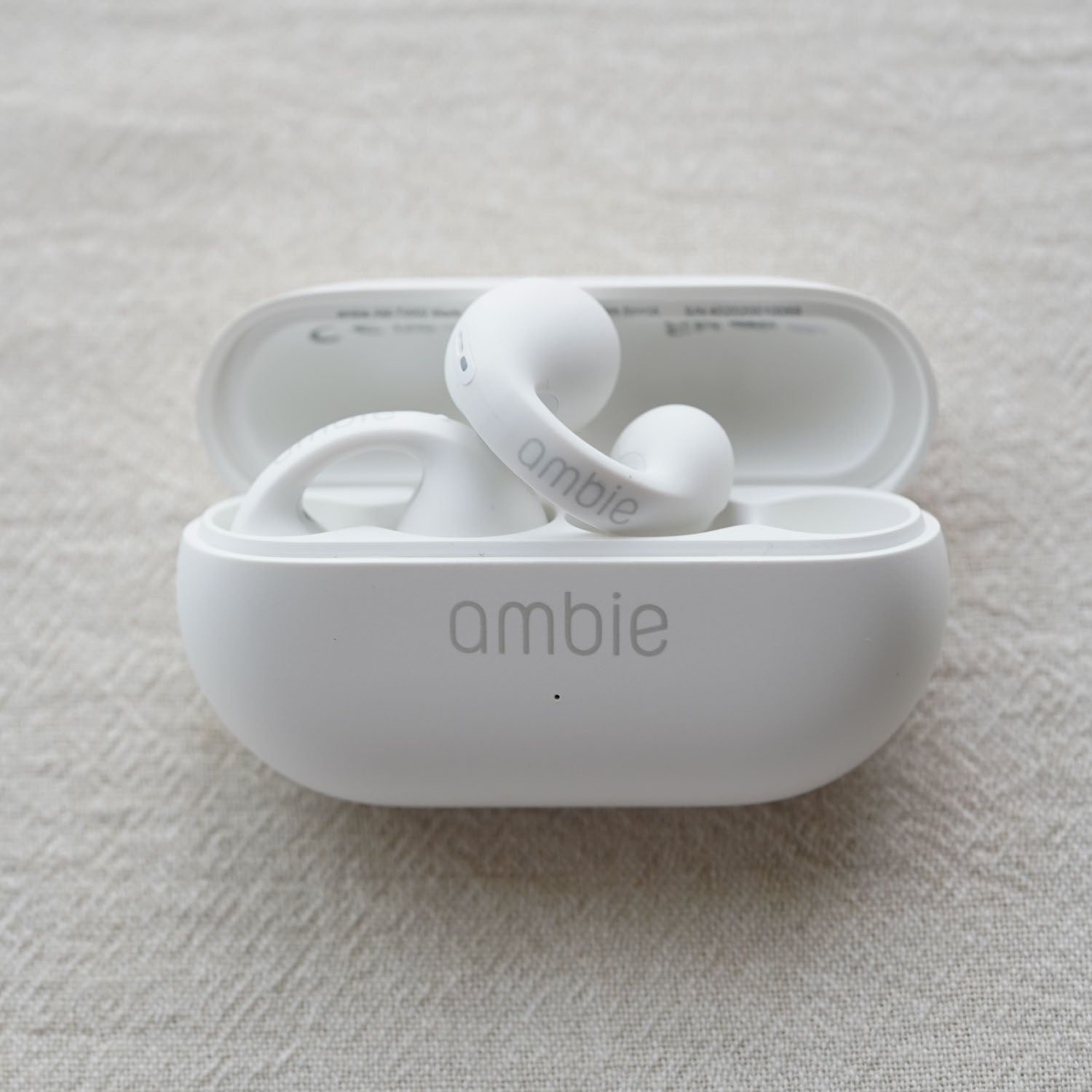 ambie sound earcuffs AM-TW02スターターセット