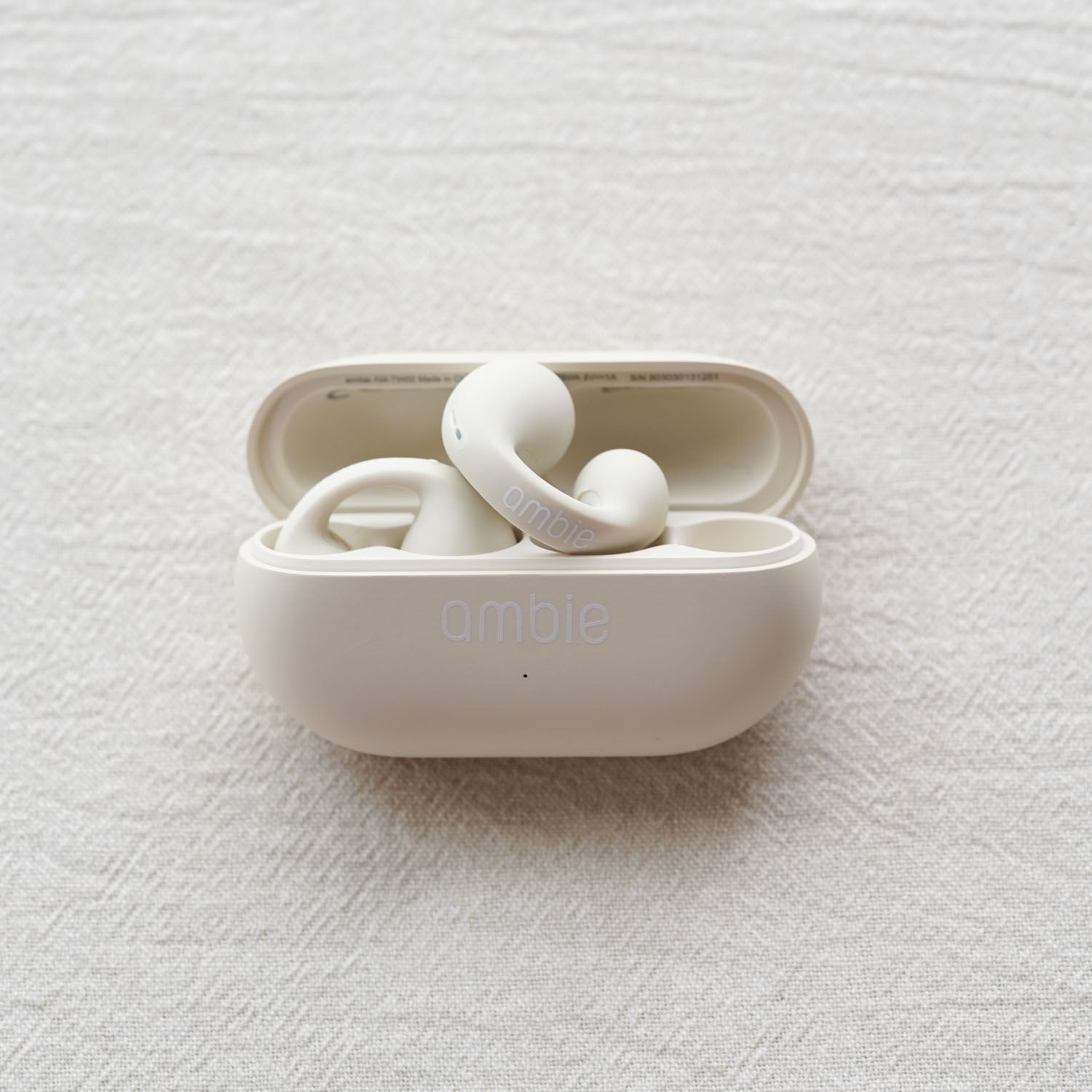 ambie sound earcuffs AM-TW02スターターセット