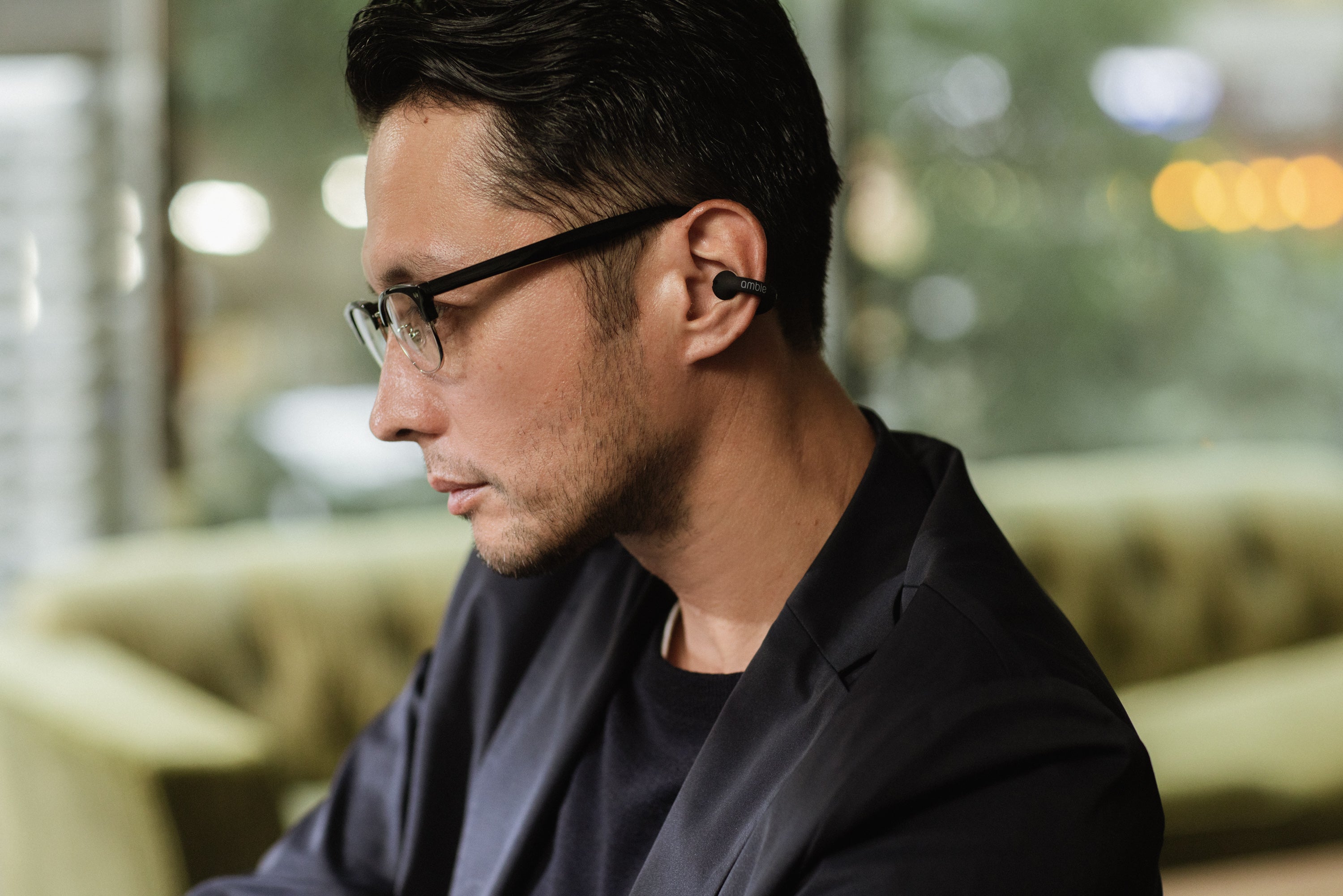 ambie sound earcuffs AM-TW02COM Black × Black (凸ボタンタイプ)