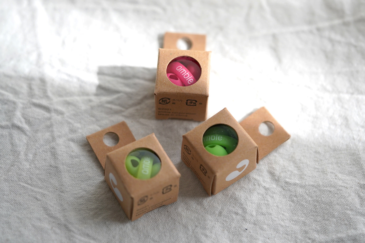 ambie socks(アンビーソックス)AMS-01 Neon Pink