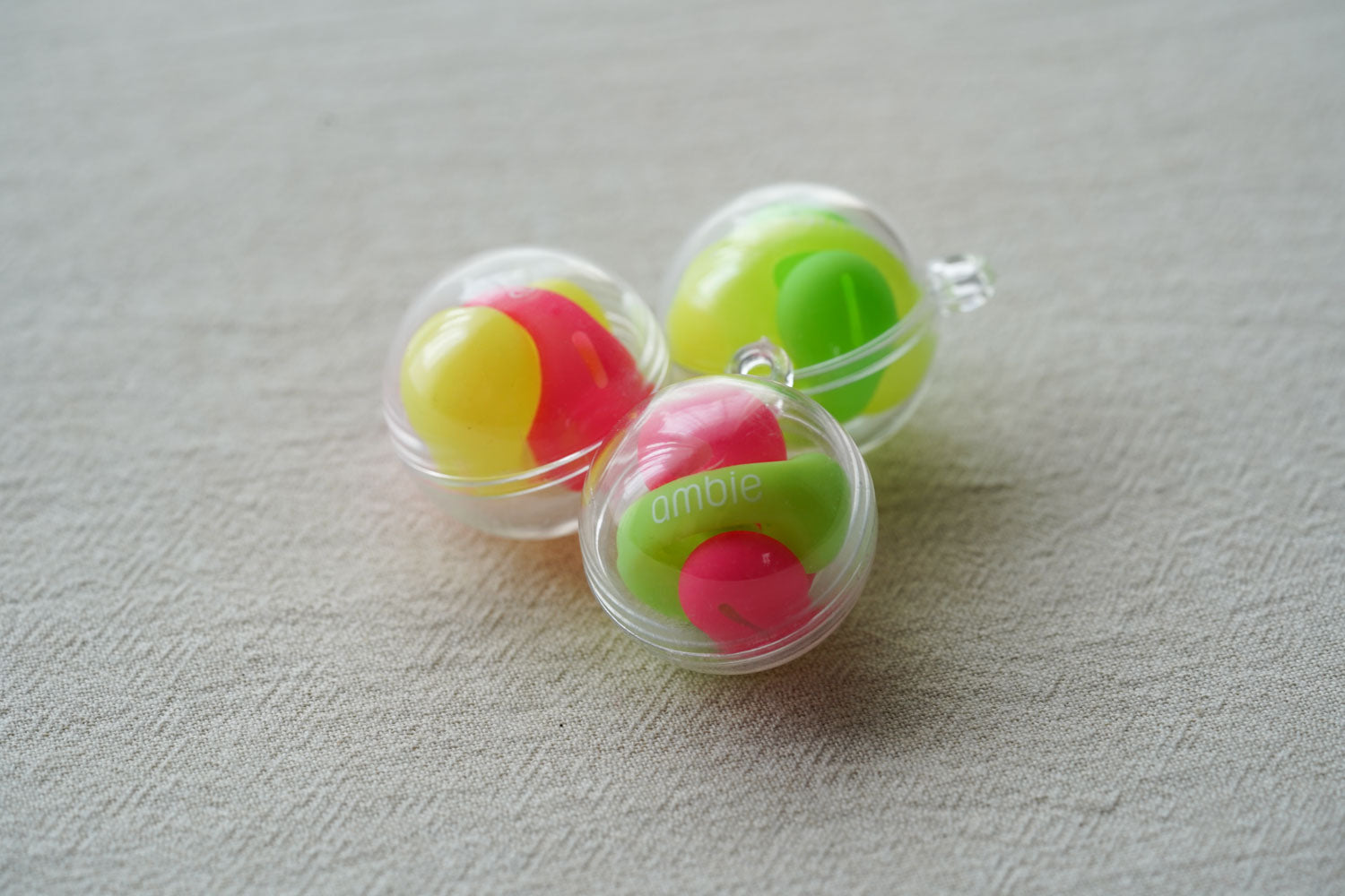 ambie socks AMS-01 Neon Ball